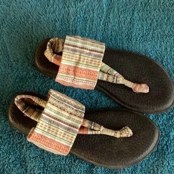 Colorful Patterned Sandals - Picture 2 of 3